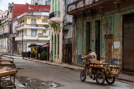 2016-03-22-1458676639-4821066-Roaming_Havana_sportnoy10.jpg