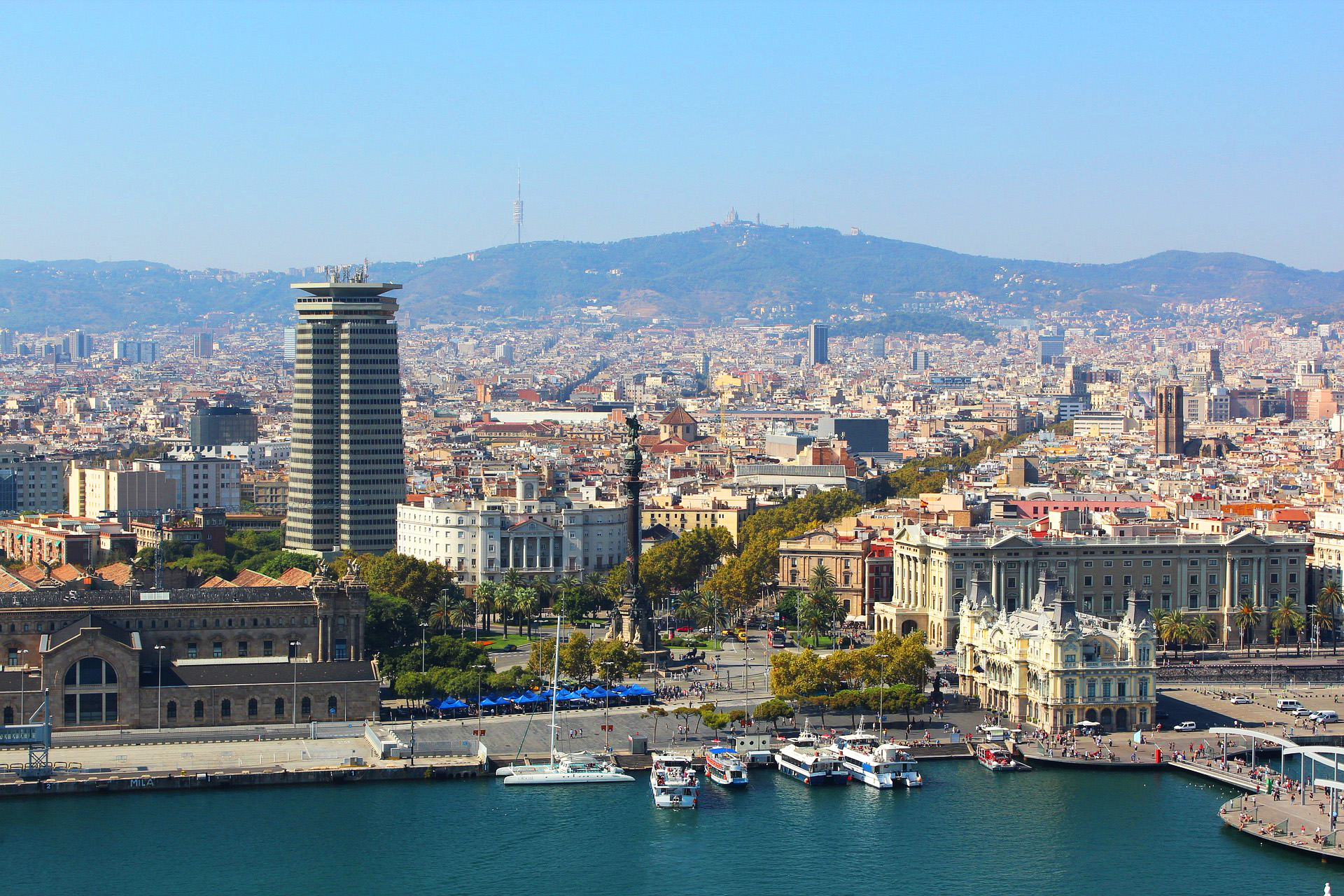 Cosmopolitan Living In Barcelona, Spain | HuffPost