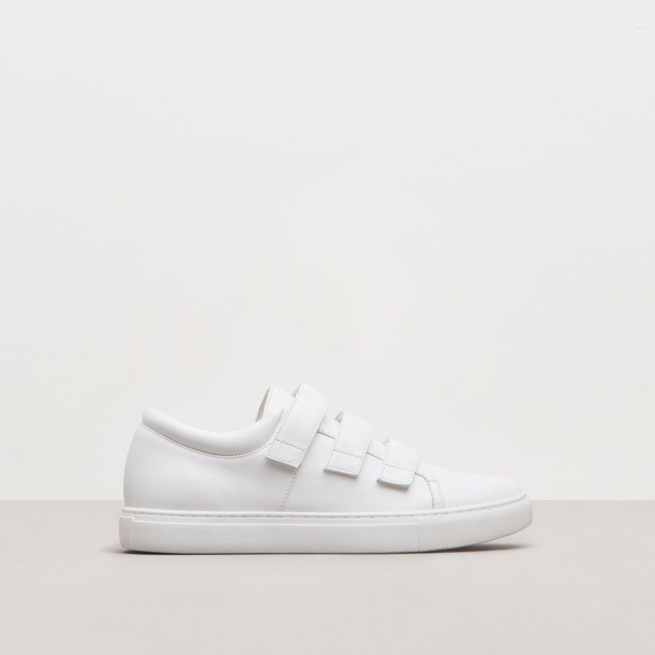 white sneakers without laces