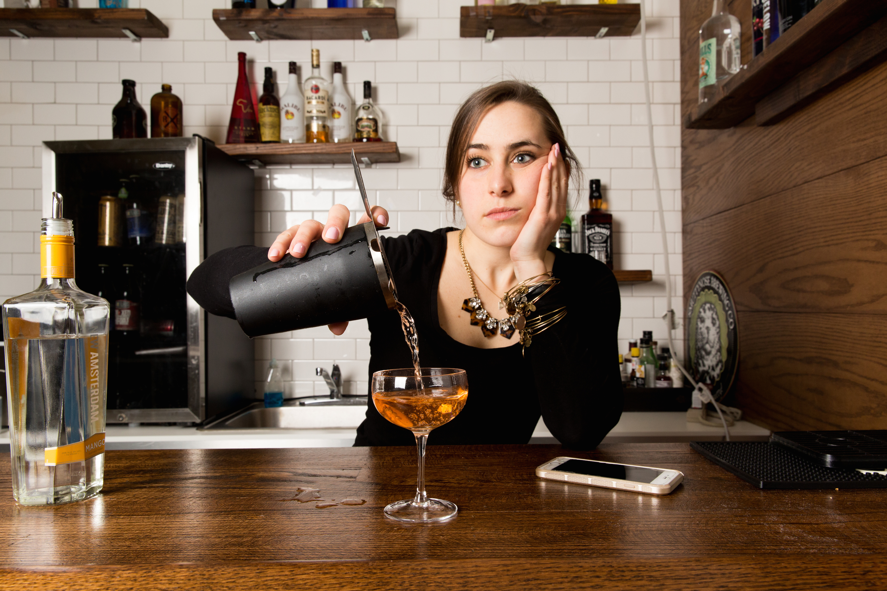 Things Bartenders Do Wrong According To Bartenders Huffpost Life