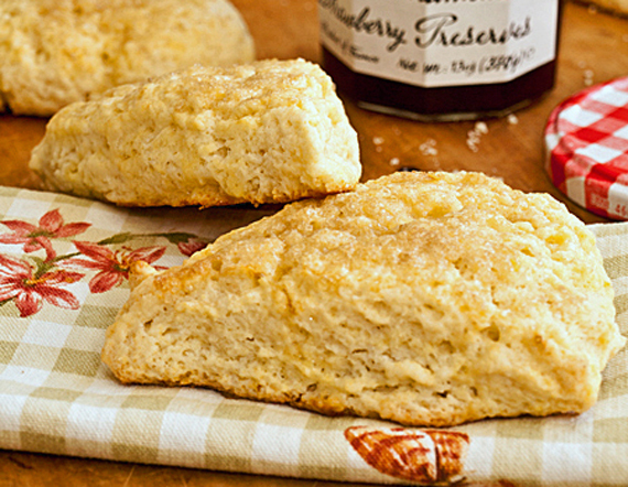 2016-05-03-1462236578-6920603-CreamScones.jpg