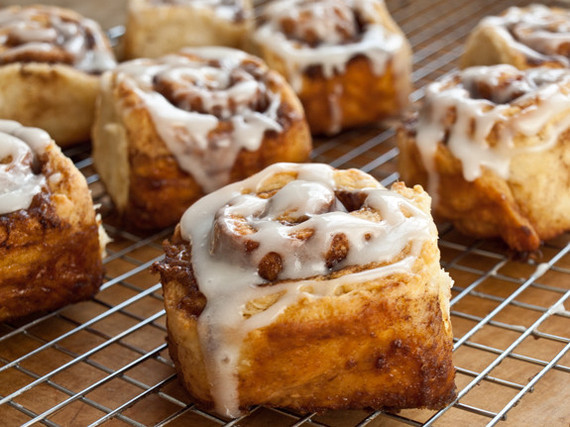 2016-05-03-1462238892-5667224-QuickCinnamonBuns.jpg