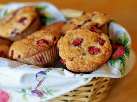 2016-05-07-1462648814-574898-strawberrymuffins.jpg