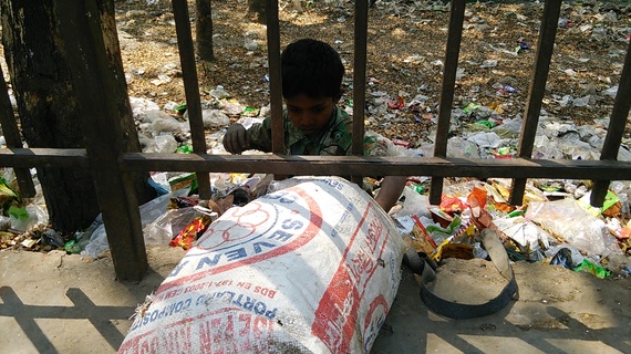 バングラデシュのゴミ集めの仕事