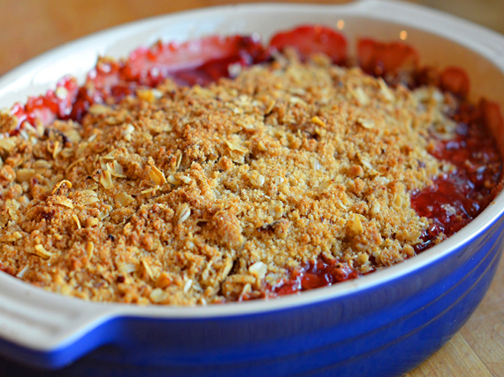 2016-07-28-1469742614-5430086-StrawberryRhubarbCrisp.jpg