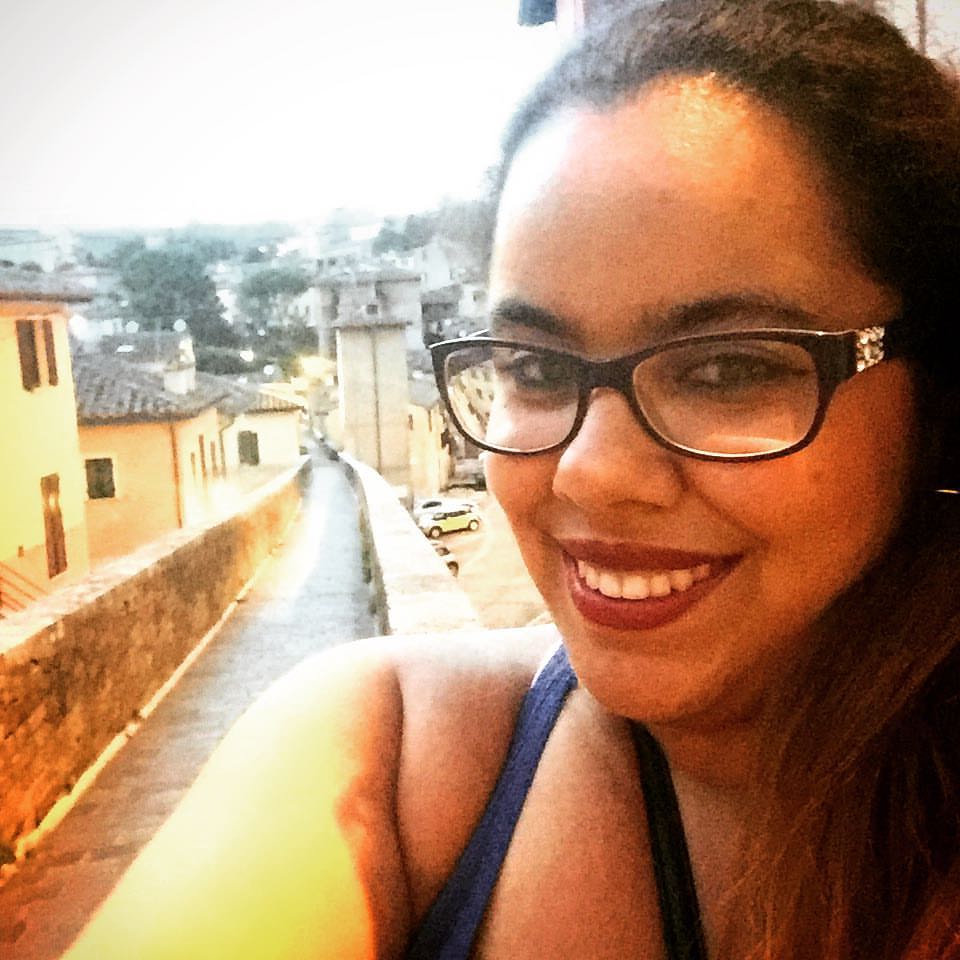 The Ugly Part Of Traveling Solo No One Talks About Huffpost Life