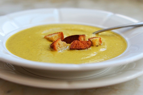 2016-10-19-1476837611-7678516-broccolicheesesoup.jpg