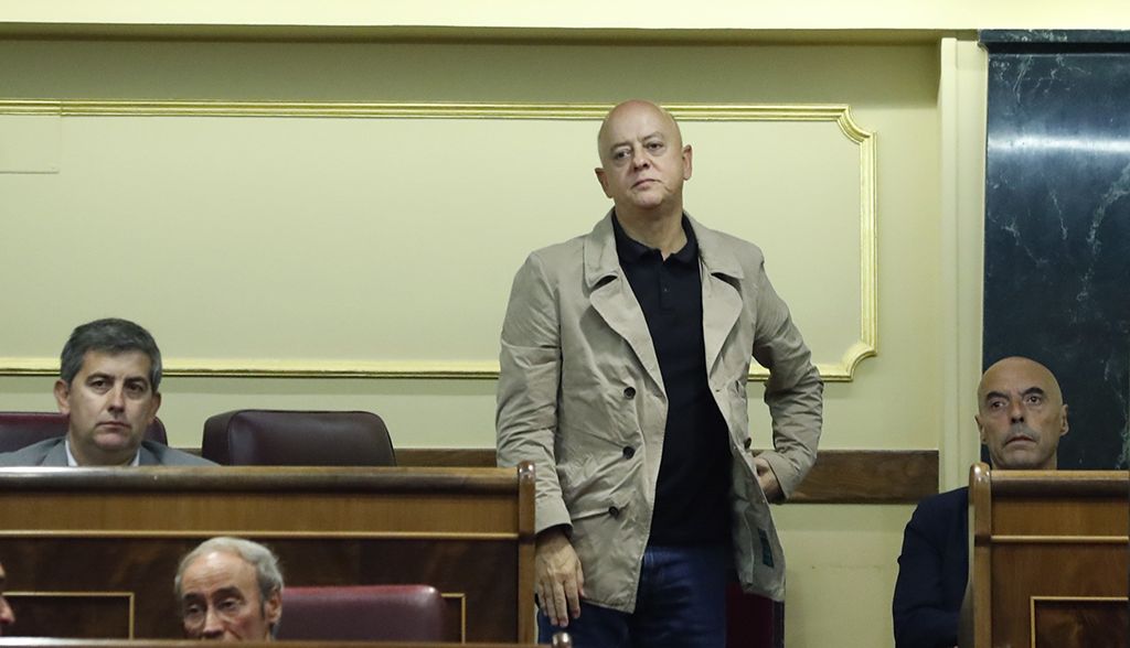 2016-11-17-1479388761-5391999-elorza.jpg