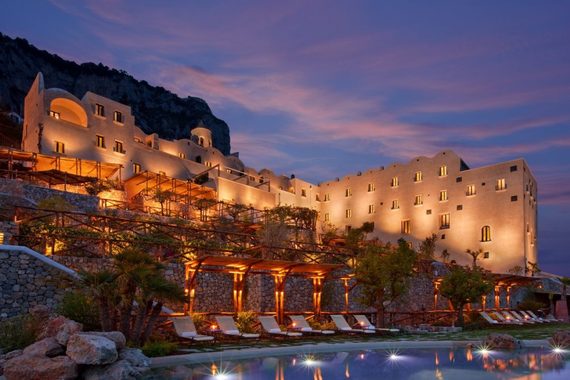 2017-07-13-1499943717-9506813-MonasteroSantaRosa.jpg