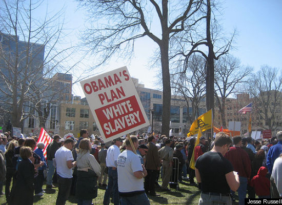 Passeata durante o Tea Party. Foto de Jesse Russell, Madison, WI, no HuffingtonPost.com