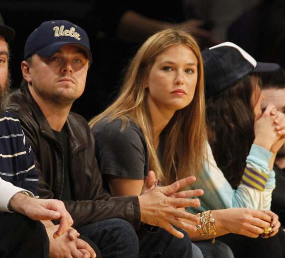 leonardo dicaprio new girlfriend bar