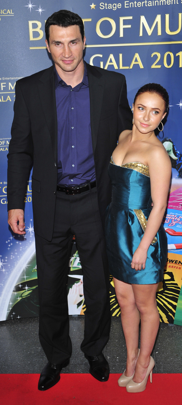Hayden Panettiere Shows Off Her Much Taller, Older Boyfriend (PHOTOS