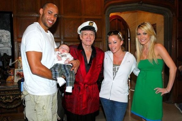 Kendra Wilkinson Hank Baskett Bring Their Baby To The Playboy Mansion 