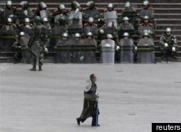 http://images.huffingtonpost.com/gen/15735/thumbs/s-CHINAPROTESTS-large.jpg