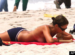 topless miley cyrus