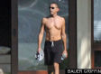 Obama Shirtless In Hawaii (PHOTOS)