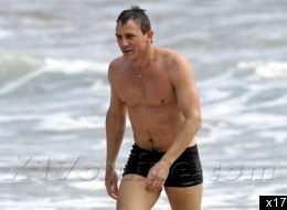 daniel craig beach shorts