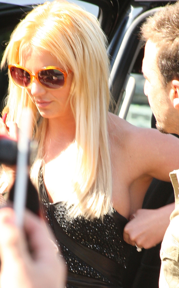 BRITNEY SPEARS ENGAGED? (