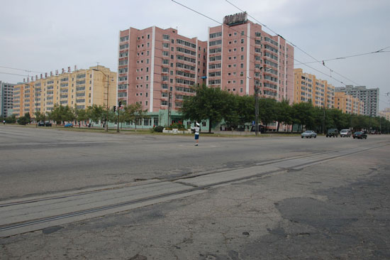 2008-02-26-RushHourinPyongyang.jpg