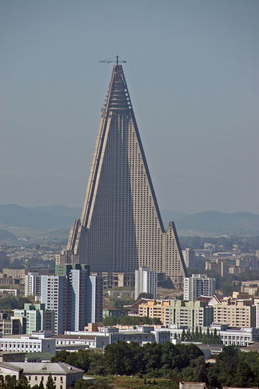 2008-02-26-TheLeaningTowerofPyongyang.jpg