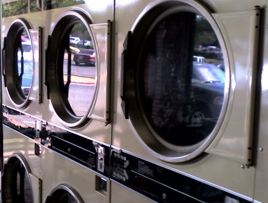 2008-08-15-greenlaundrylaundromatphoto.jpg