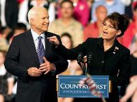 2008-10-29-Republican_family_mccain_palin.jpg