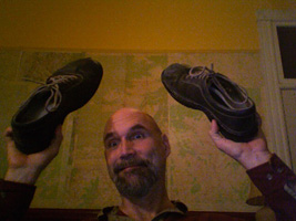 2008-12-16-ThrowMyShoes.jpg