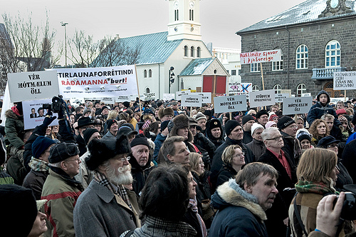 2009-01-23-OLDERFOLKSDOWNTOWNjohannesgskulason.jpg