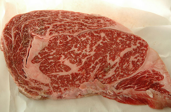 raw steak photo