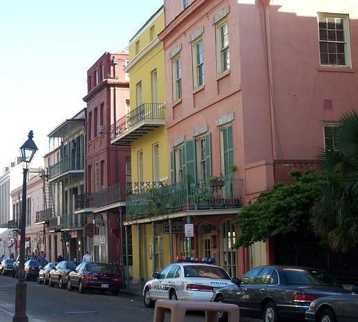 2009-04-09-i2_Colorful_houses_in_New_Orleans_s.jpg