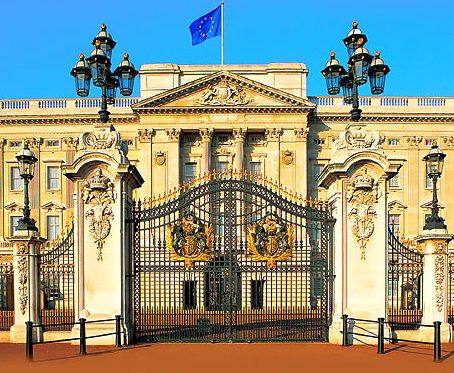 2009-04-22-buckinghampalace.jpg