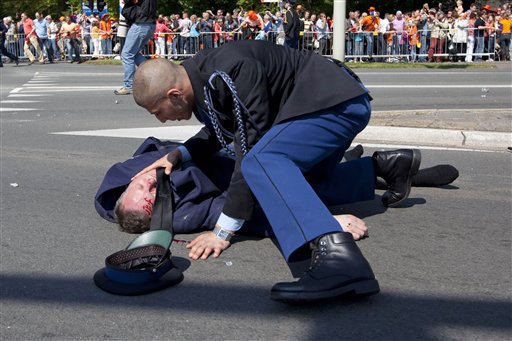 2009-04-30-aptopixnetherlandsnationalday2873990752.jpg