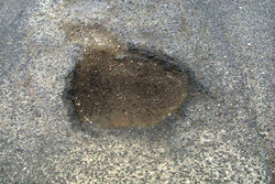 2009-08-12-pothole.jpg