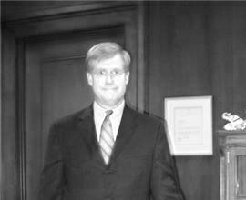 2009-09-22-JudgeMarkFuller5standing.jpg