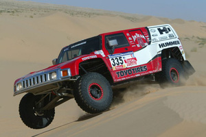 2009-10-10-dakar_hummer_gordon.jpg