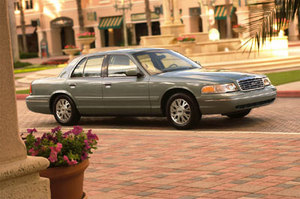 2009-10-14-2003FordCrownVictoria.jpg