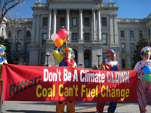 2009-11-23-nocoalclownrally.jpg