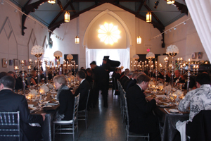 2009-11-27-dinnerscene.jpg