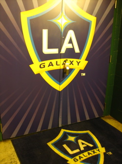 Meet LA Galaxy legend Mauricio Cienfuegos at #GalaxyThrowback