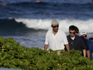 2009-12-27-Obamabeachblog300x227.jpg