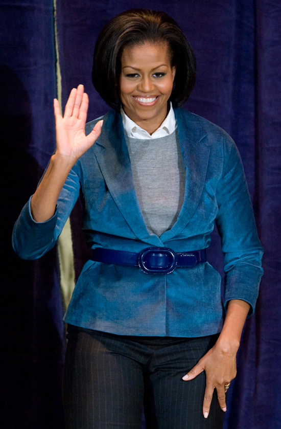 Michelle Obama Loves Layers & Blue Velvet (PHOTO) | HuffPost