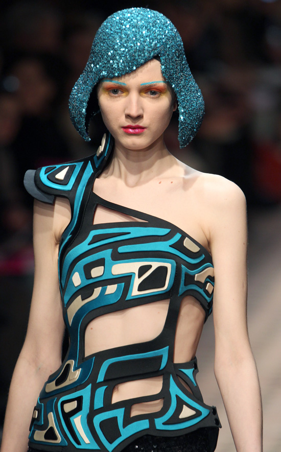 Manish Arora S Amazing Wigs At Paris Fashion Week Photos Huffpost Life