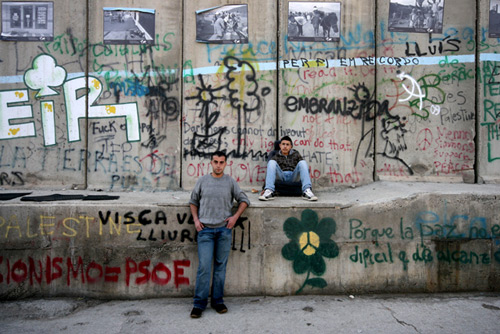 Art And Political Graffiti Of The West Bank Separation Wall Huffpost 9276