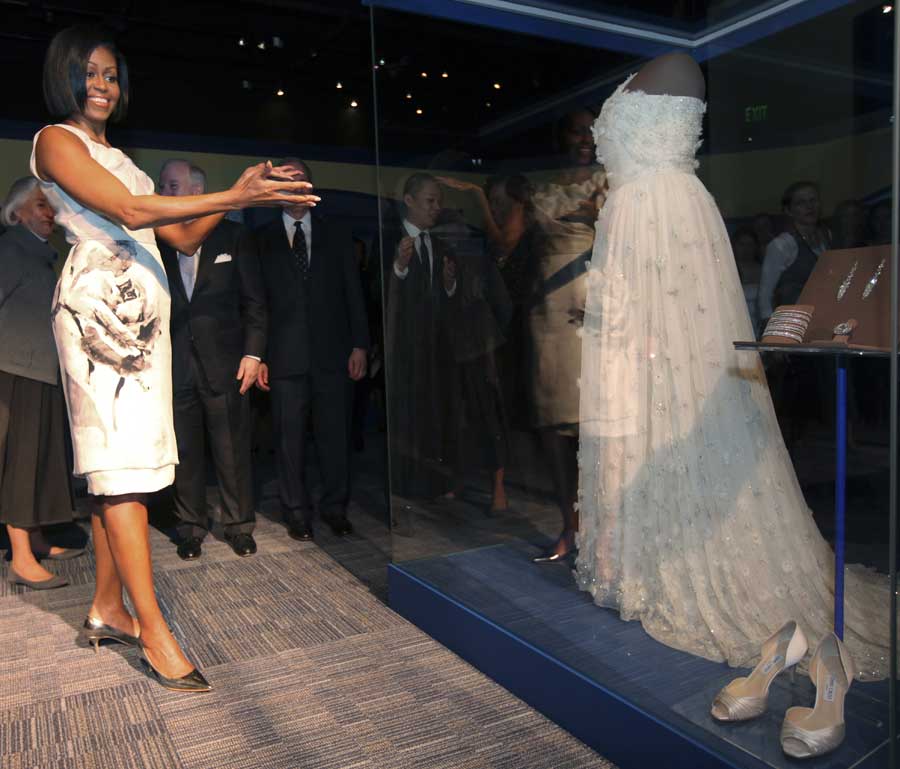 2010-03-09-MICHELLEOBAMADRESS2.jpg