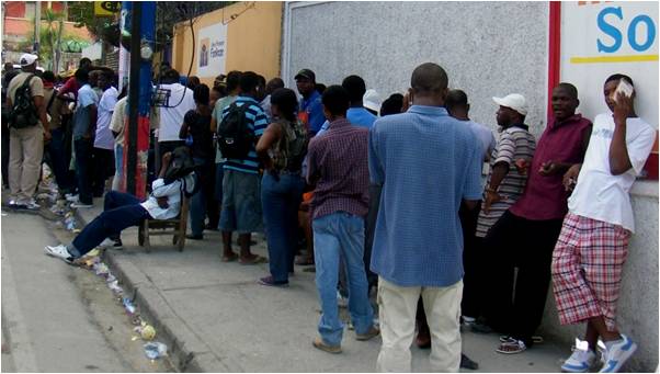 2010-03-15-Fonkoze_Helps_Rebuild_Haiti_Through_Microfinance_4.0_C.jpg