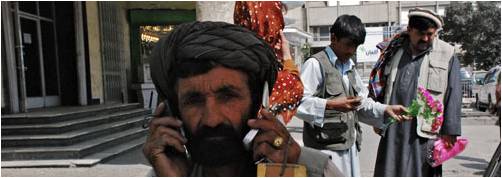 2010-03-22-Roshan_Cell_Phone_Company_Helping_Change_Afghanistan_40_D.jpg