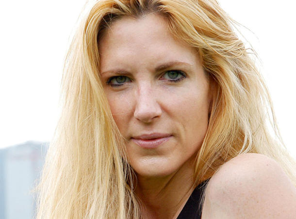 2010-03-27-Ann_Coulter_in_p_548021gmb.jpg