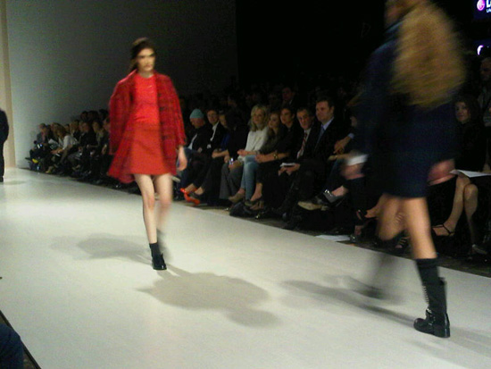 2010-04-02-torontofashionweek4.jpg