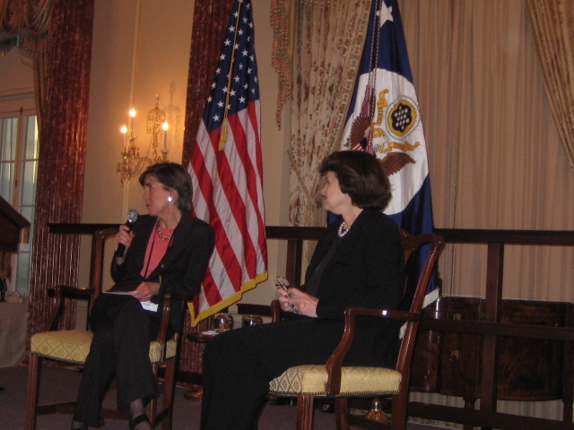 2010-04-29-StateDept_MostPowerfulWomen020.jpg