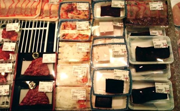 2010-07-06-whaledolphinmeat.jpg